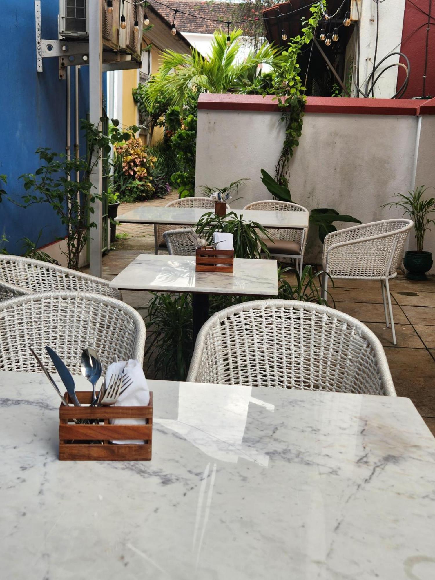 Ederra Stays & Cafe Panaji Zewnętrze zdjęcie